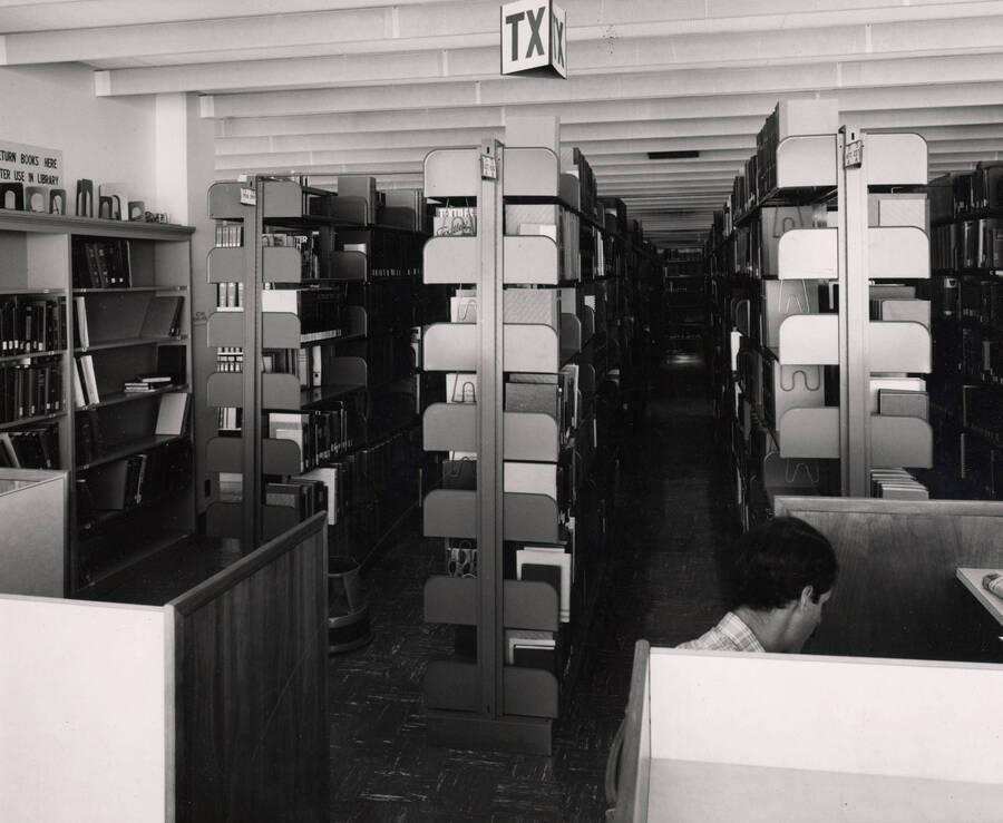 Library, University of Idaho. Science study area, third floor. [122-94]