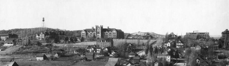 1923 panoramic photograph of University of Idaho campus. Administration building in the center. [PG1_002-20]