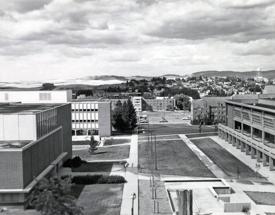 1970 panoramic photograph of University of Idaho campus. Plaza between the library and UCC. [PG1_002-42]