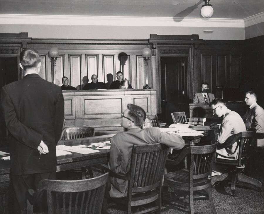 1952 photograph of the College of Law. Students participate in a mock trial. Donor: Publications Dept. [PG1_203-07]