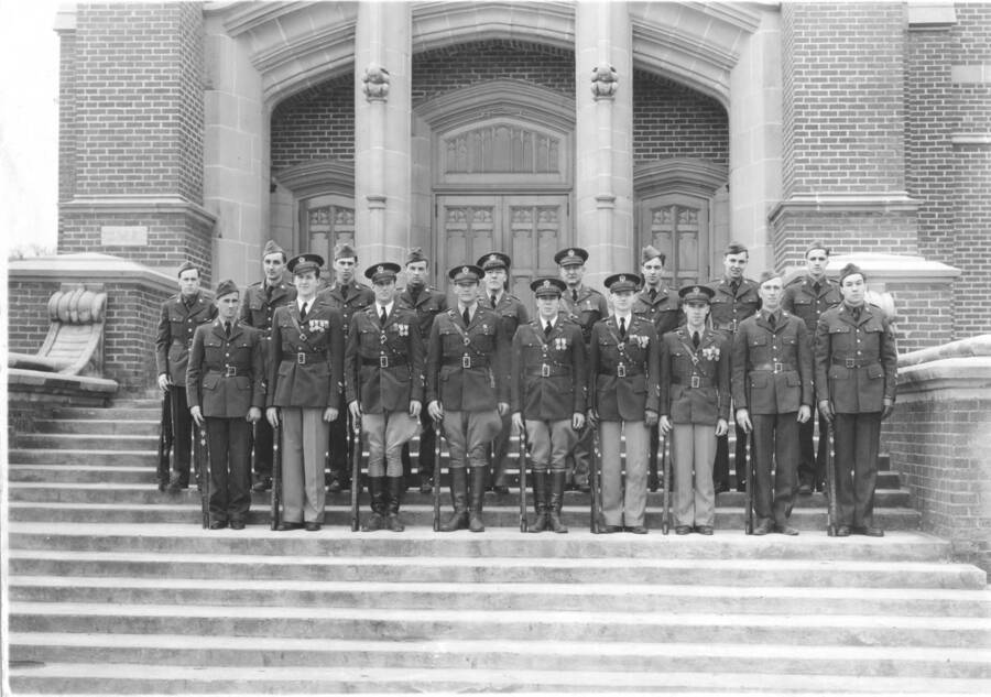 Rifle Team. Military Science. University of Idaho. [208-142]
