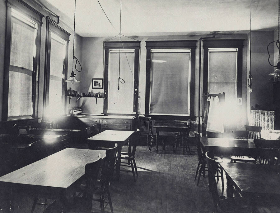 1907? photograph of Home Economics. An empty classroom [PG1_221-033]