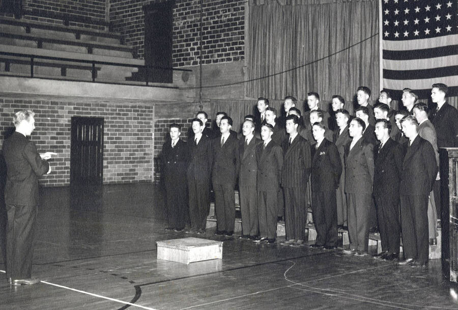 1942-05-08 photograph of Music Department. Sigma Nu fraternity, winners of the songfest. [PG1_222-101]
