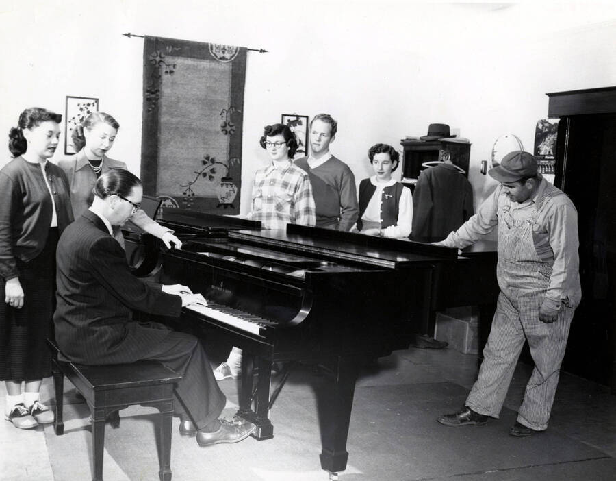 1960 photograph of Music Department. Piano quintet rehearsing [PG1_222-111]