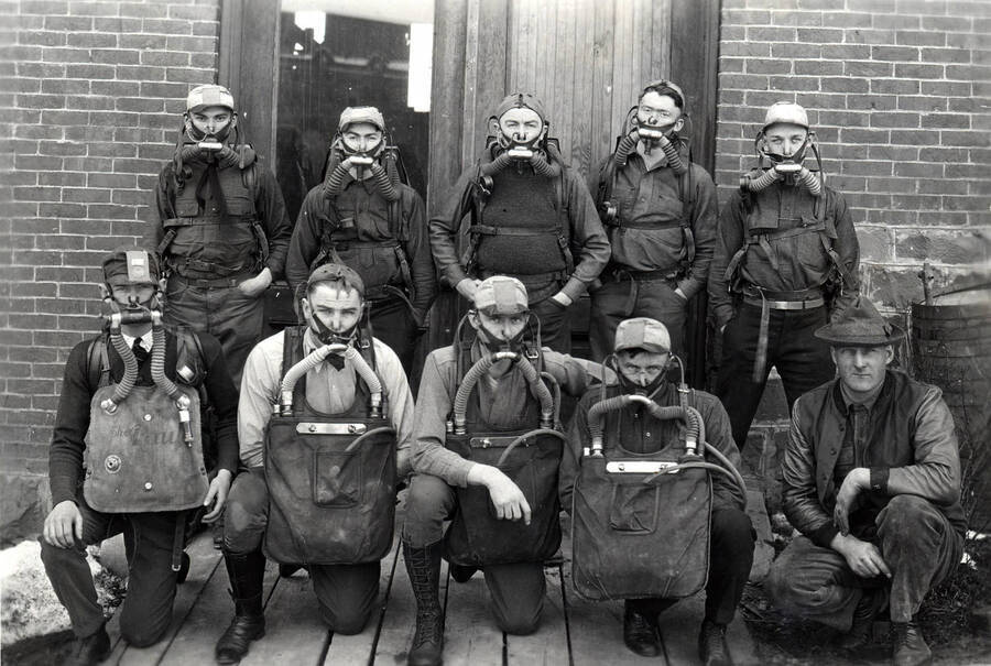 1922 photograph of College of Mines. Students l-r: (front) McDougall, siegfus, Hersey, McLeod, Callison; (back) Smolak, Cummins, McGovern, Sargent, and Sampson in mine rescue course. [PG1_223-01]