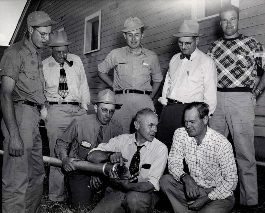 Agricultural Extension Service. University of Idaho. Extension personnel and faculty visit the Sandpoint Experiment Station. [237-08b]