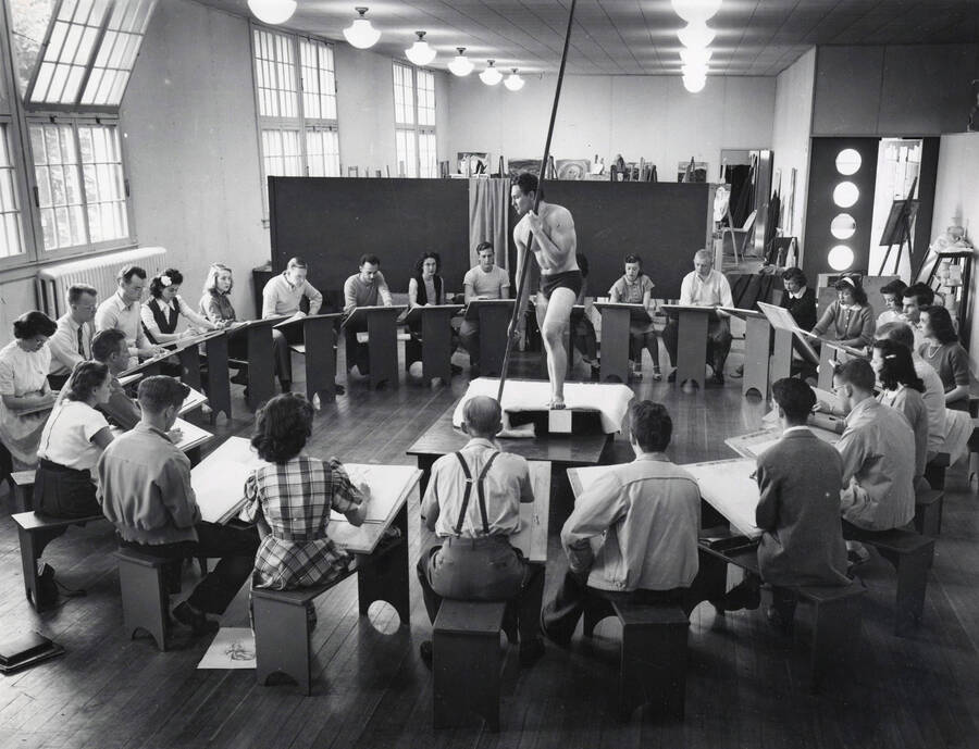 1947 photograph of Art and Architecture. Students during life class. Donor: Publications Dept. [PG1_241-36]
