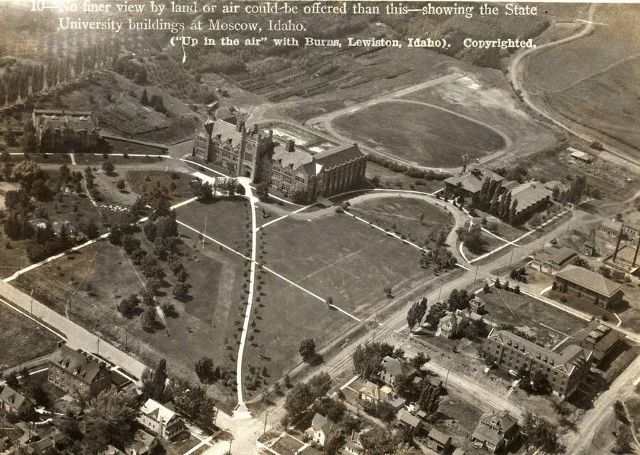 1922 photograph of University of Idaho campus. Aerial view shows hello walk in the center. [PG1_003-01]