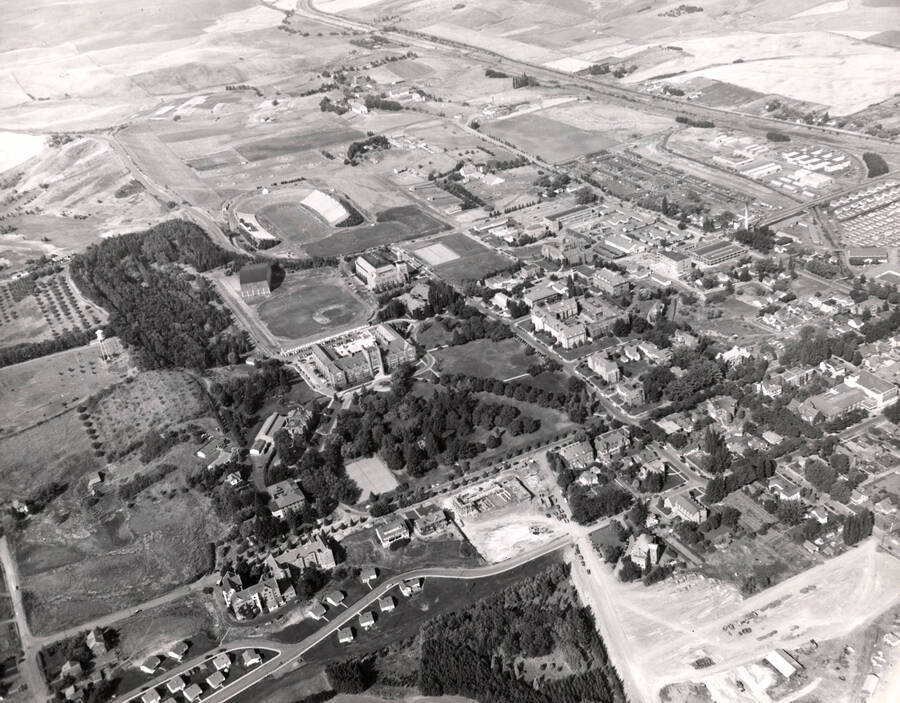 1951 photograph of University of Idaho campus. Aerial view shows both Neale Stadium and the baseball diamond. [PG1_003-29]
