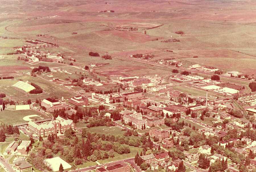 University of Idaho campuses, oblique aerial view. [3-34]