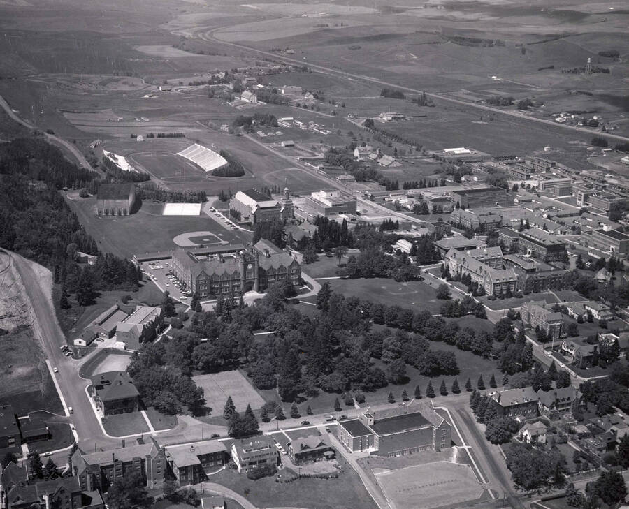 1962 photograph of University of Idaho campus (Aerial View). Donor: U of I Alumni Office. [PG1_003-51]