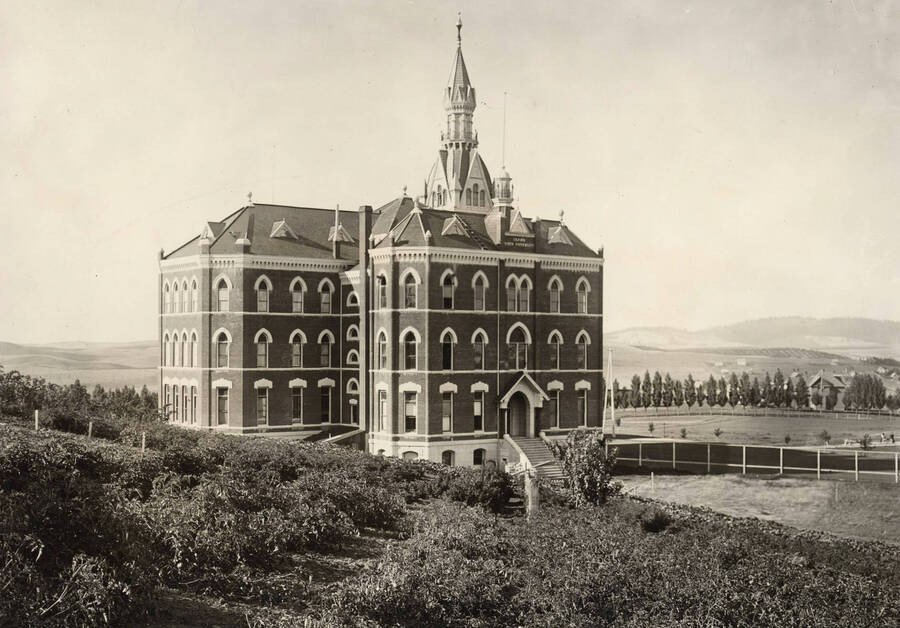 Administration Building, University of Idaho (1892-1906). [51-17]