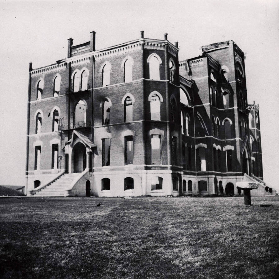 1906 photograph of Administration Building. View of the old administration Building after the fire. [PG1_51-27]