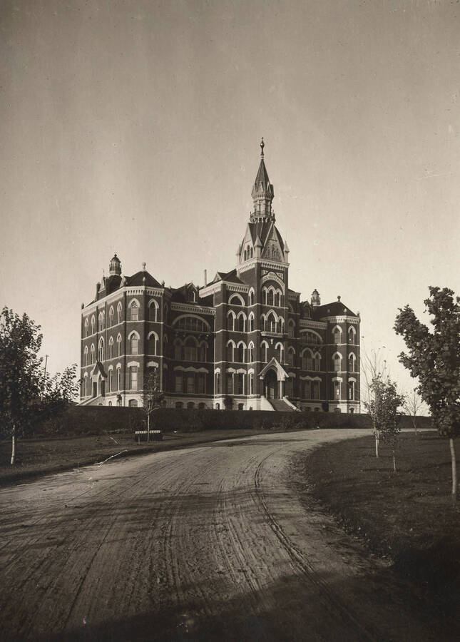 1903 photograph of Administration Building. View of the drive up to the old Administration. [PG1_51-41]