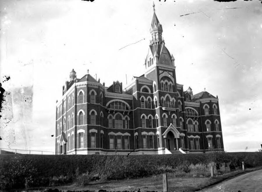 1894 photograph of Administration Building. [PG1_51-43a]