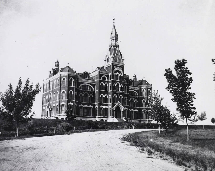 1899 photograph of Administration Building. View of the drive up to the old Administration. [PG1_51-06]