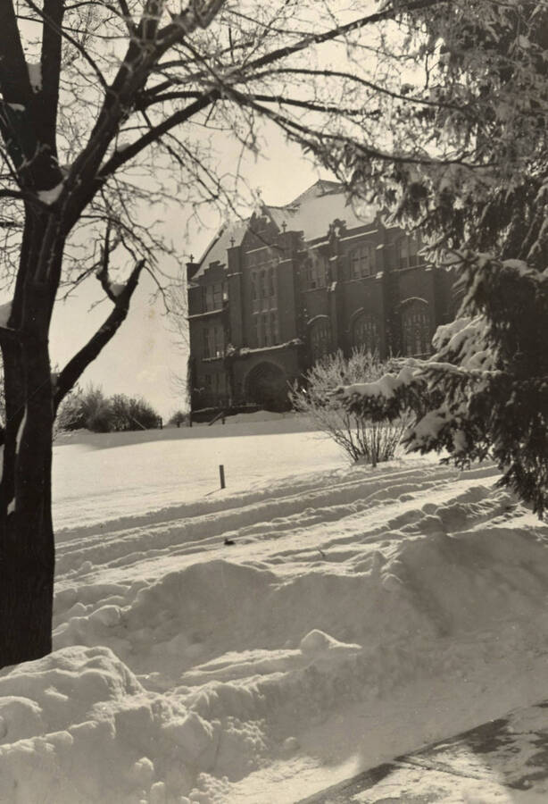 1948 photograph of Administration Building. View of winter. [PG1_52-138]