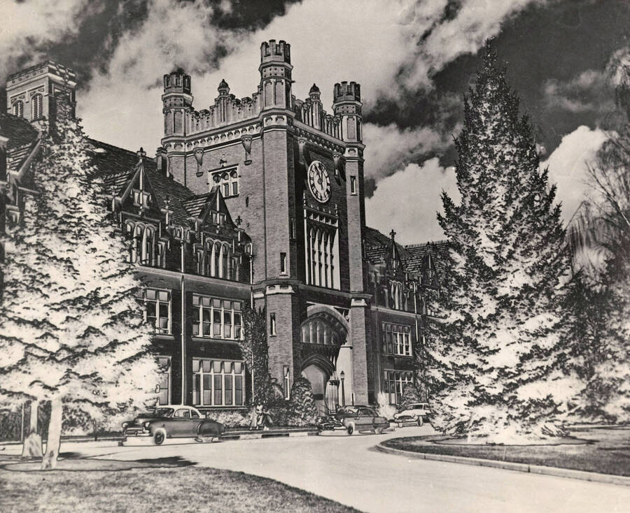 High contrast photo of Administration Building, University of Idaho. [52-166]