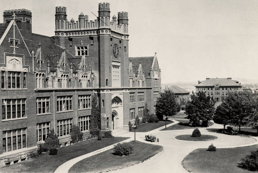 1926 photograph of Administration Building. View of the drive in front of the Administration with the Morrill Hall to the right. [PG1_52-030]