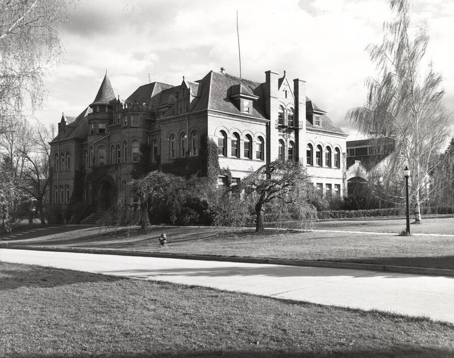 1947 photograph of Engineering Building. View from the Administration lawn. [PG1_56-34]