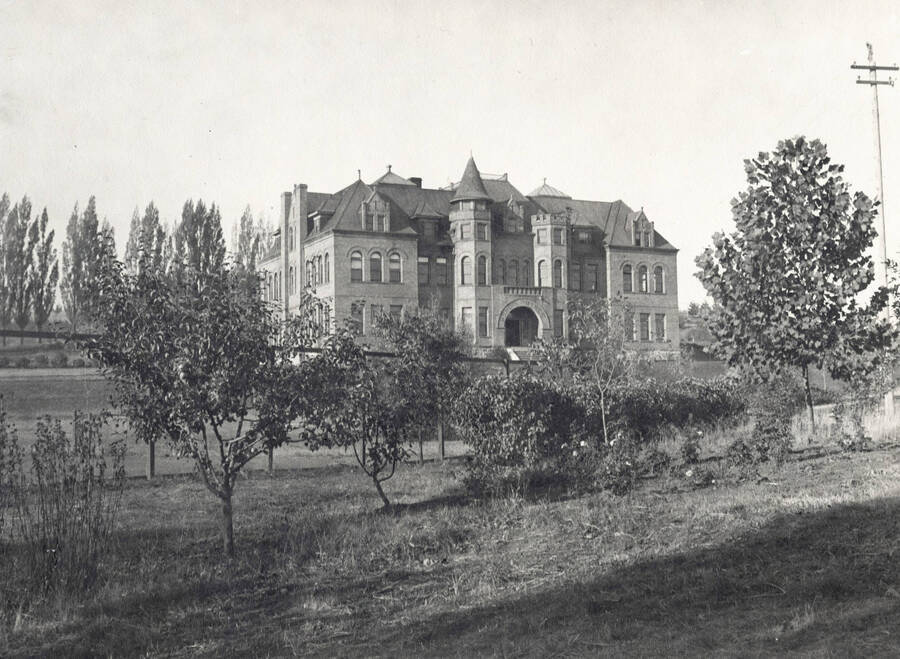 1903 photograph of Engineering Building. View from the Administration lawn. [PG1_56-04]