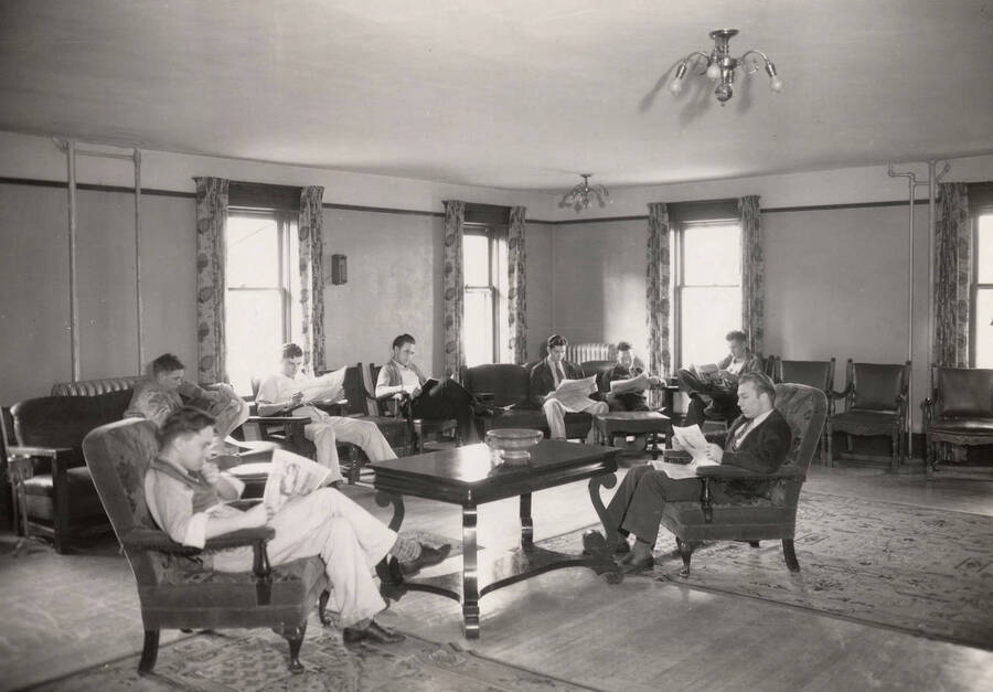 1935 photograph of Ridenbaugh Hall. View of a lounge. [PG1_58-22]