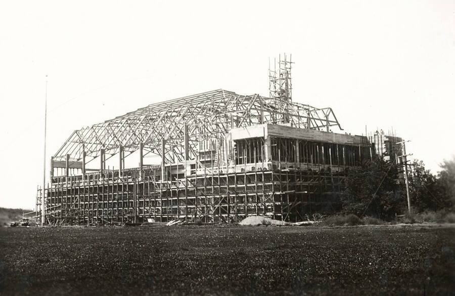 1928 photograph of Memorial Gymnasium. View of construction. [PG1_61-02]