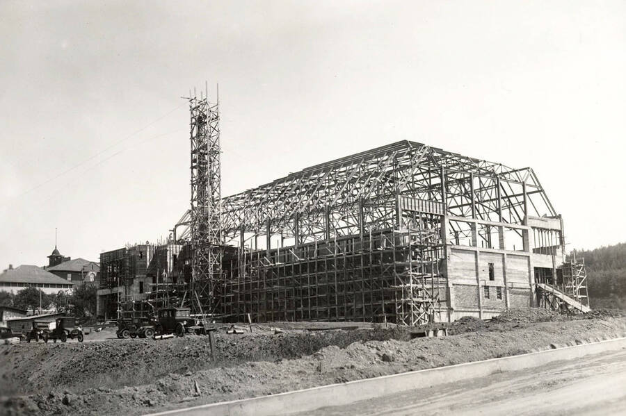 1928 photograph of Memorial Gymnasium. View of construction. [PG1_61-03]