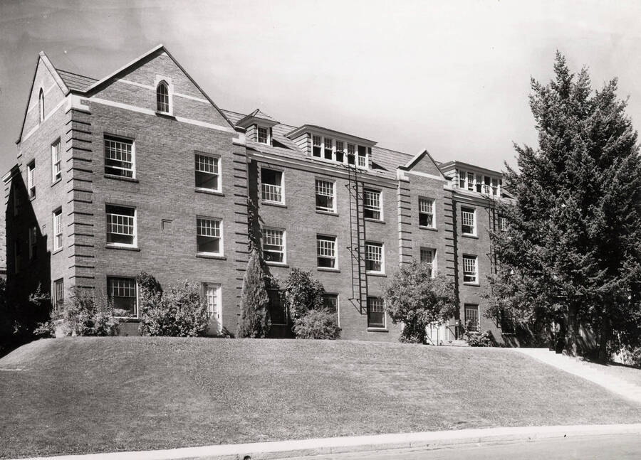 Lindley Hall, University of Idaho. [62-11]