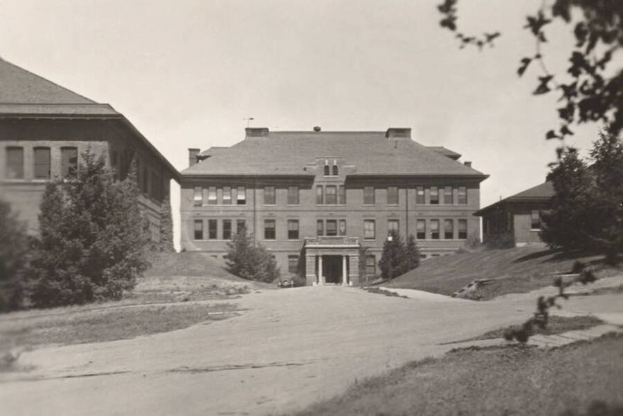Morrill Hall, University of Idaho [66-3]