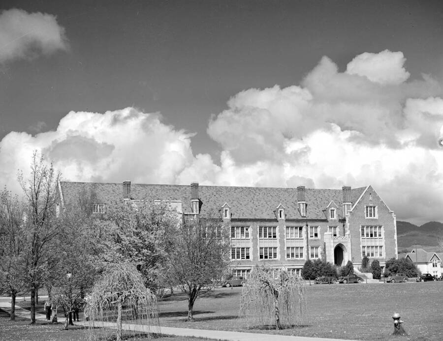 1935 photograph of Science Hall Renamed Life Sciences Building in 1964. View from Administration lawn. [PG1_067-54]