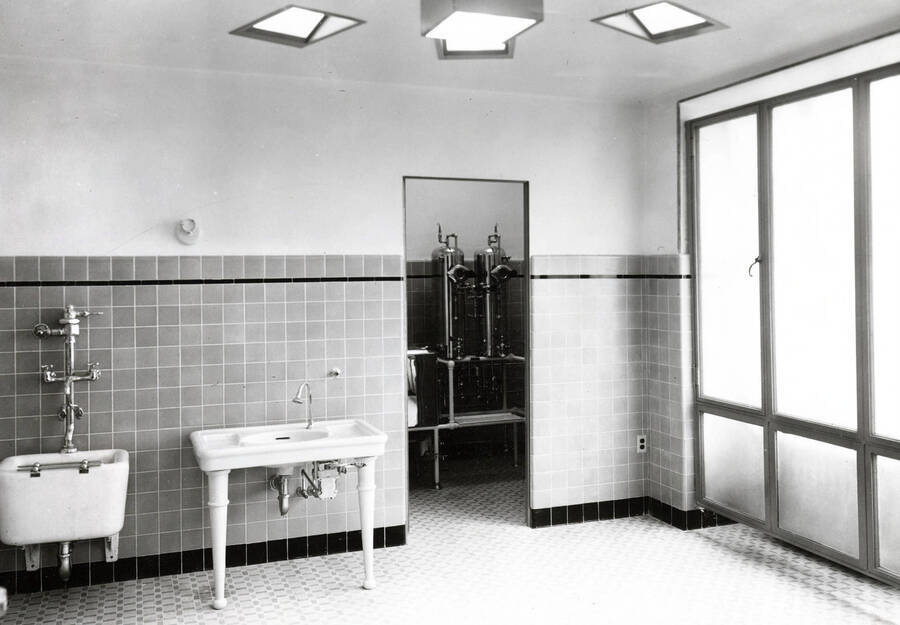 Infirmary, University of Idaho. Utility room. [74-7]