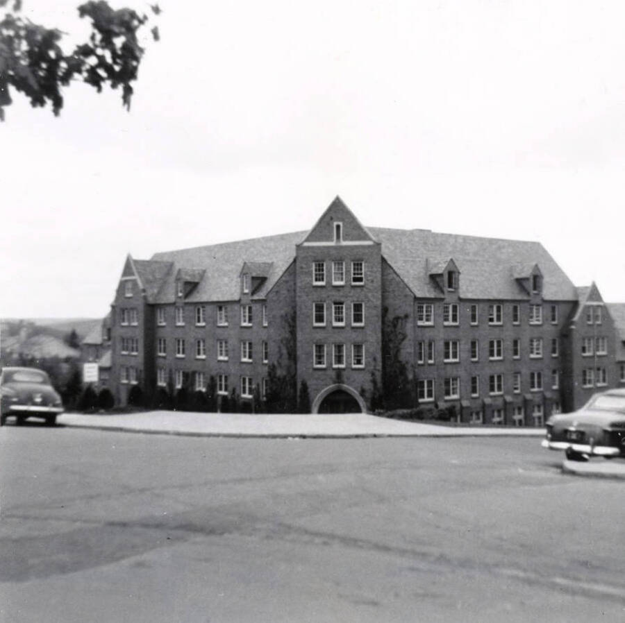 Willis Sweet Hall (renamed Carol Ryrie Brink Hall in the early 1980s). [75-11]