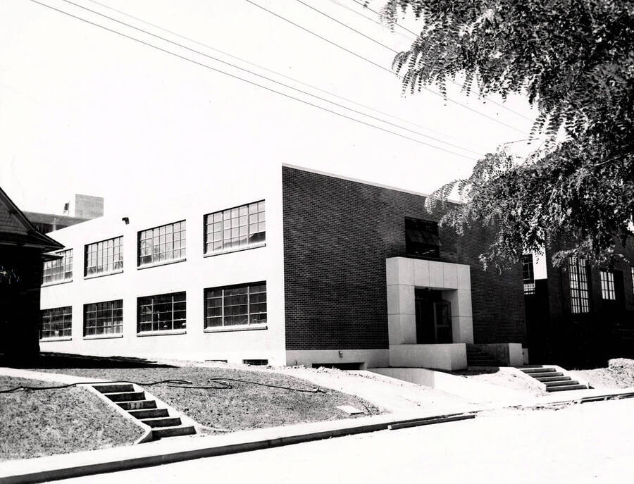 1949 photograph of Kirtley Engineering Laboratory. View of the nearly completed construction. Donor: Publications Dept. [PG1_084-12]