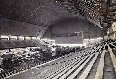 1975 photograph of the Kibbie-ASUI Activity Center under construction. Interior of dome.