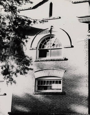 1975 photograph of Art and Architecture South. View of central section, southern elevation. Donor: Karl Roenke.