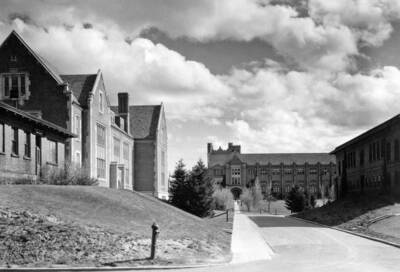 1926 photograph of University of Idaho campus. Main entrance into Administration Auditorium. Donor: Biological Sciences Dept.