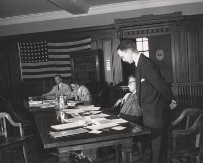 1952 photograph of the College of Law. Students participate in a mock trial. Donor: Publications Dept.