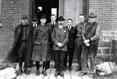 1923 photograph of College of Mines. Dean F.A. Thomson with staff of School of Mines and Bureau of Mines and Geology.
