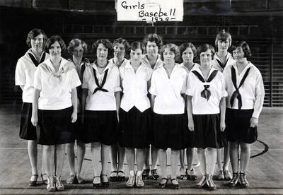 1929 photograph of Physical Education. Women's basketball team.