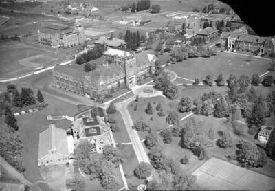1948 photograph of University of Idaho campus. Aerial view shows tennis courts in lower right.