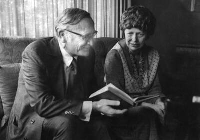1973 photograph of Gifts. l-r: Charles Webbert, Mary Louise Perrine. Donor: Publications Dept.