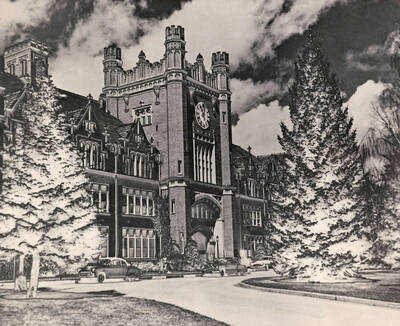 1938 photograph of High contrast photo of Administration Building See 1-52-80. Donor: U of I Alumni Office.