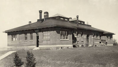 1919 photograph of Geology Building.