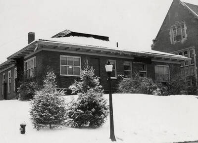 1923 photograph of Geology Building. View of the snow.