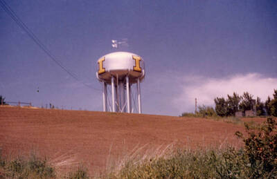 1962 color photograph of I tank. Donor: U of I Alumni Office.