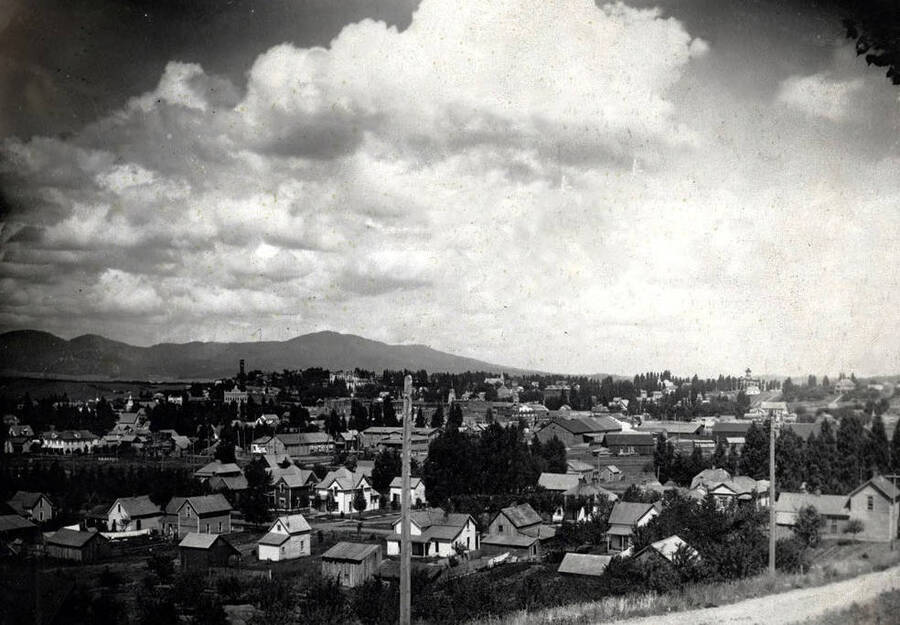 Panoramic view of Moscow, Idaho from the west.