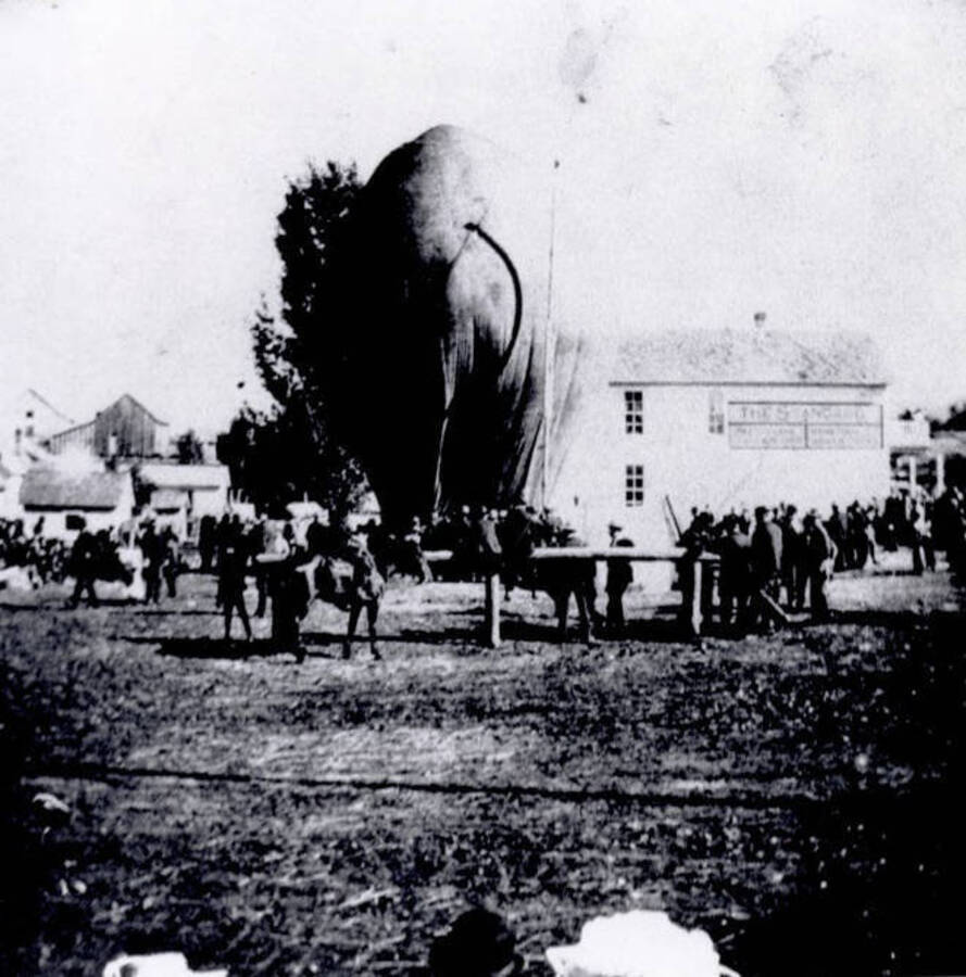 Balloon launching. Grangeville, Idaho.