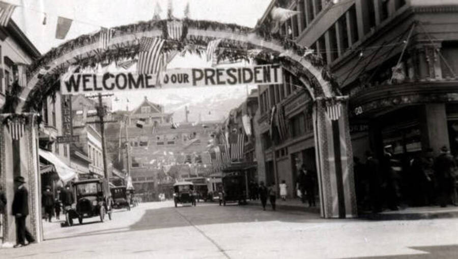 Street decorated for President Theodore Roosevelt's visit. Wallace, Idaho.