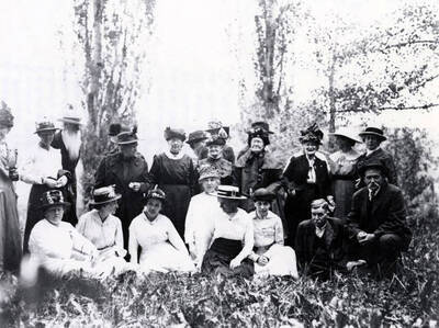 Mrs. E. Smith, Mattie Callison, Ernest Smith, Jenine Martin, Edith Brayboor, Belle Cone, Mrs. John Byrom, Mrs. Eastman, Hattie Adkison, Birdie Cone, Mrs. Joe Vincent, Nancy Hendy, Maude Bryom, Clara Fitzgerald, Grandma Aram, Mrs. Call, etc.